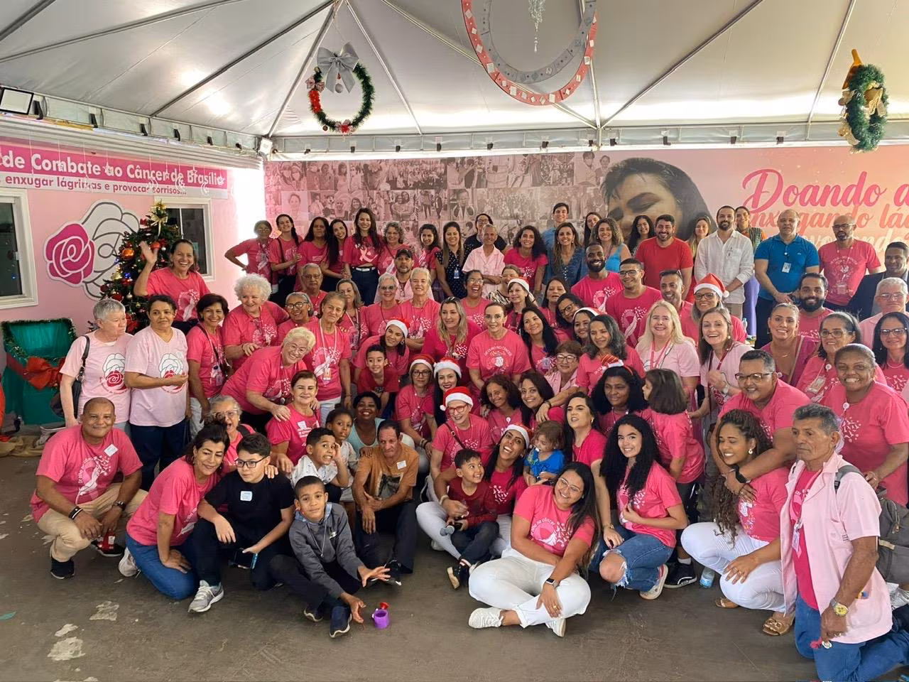 Voluntárias da Rede Feminina reunidas